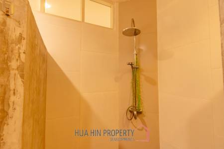 Large Designer 3 bed pool Villa