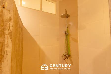 940 ตร.ม 3 เตียง 5 อาบน้ำ วิลล่า For ขาย