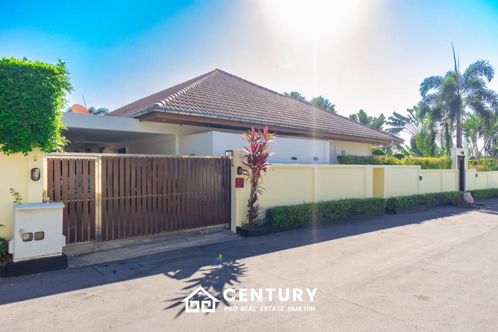 940 ตร.ม 3 เตียง 5 อาบน้ำ วิลล่า For ขาย