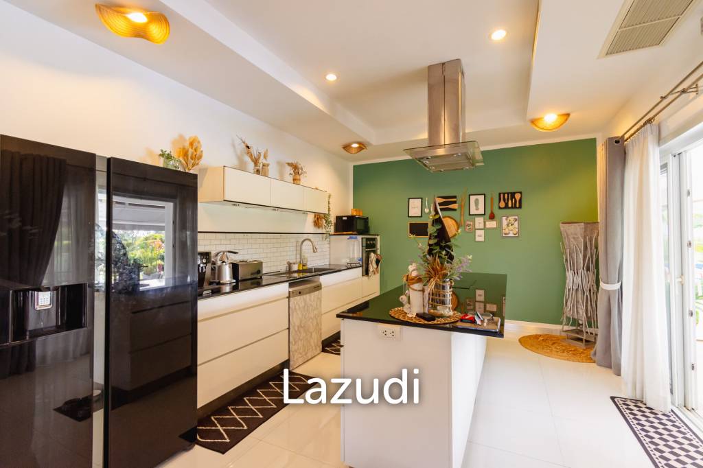 Large Designer 3 bed pool Villa