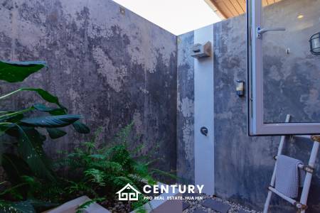 940 ตร.ม 3 เตียง 5 อาบน้ำ วิลล่า For ขาย