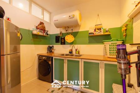 940 ตร.ม 3 เตียง 5 อาบน้ำ วิลล่า For ขาย