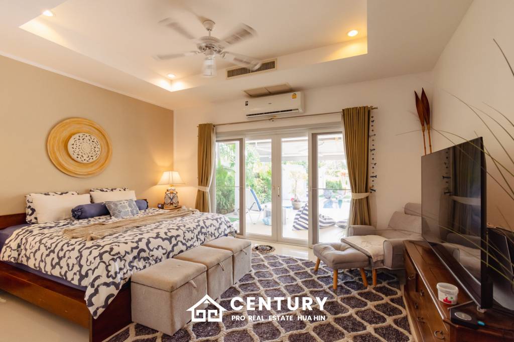 940 ตร.ม 3 เตียง 5 อาบน้ำ วิลล่า For ขาย