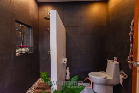 Large Designer 3 bed pool Villa