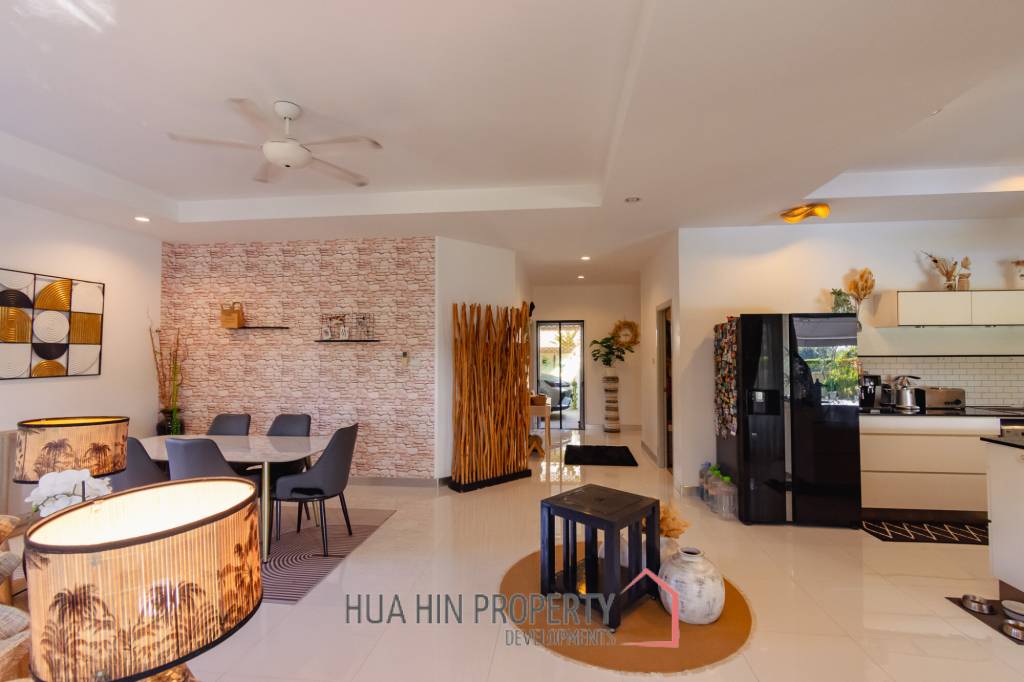 Large Designer 3 bed pool Villa