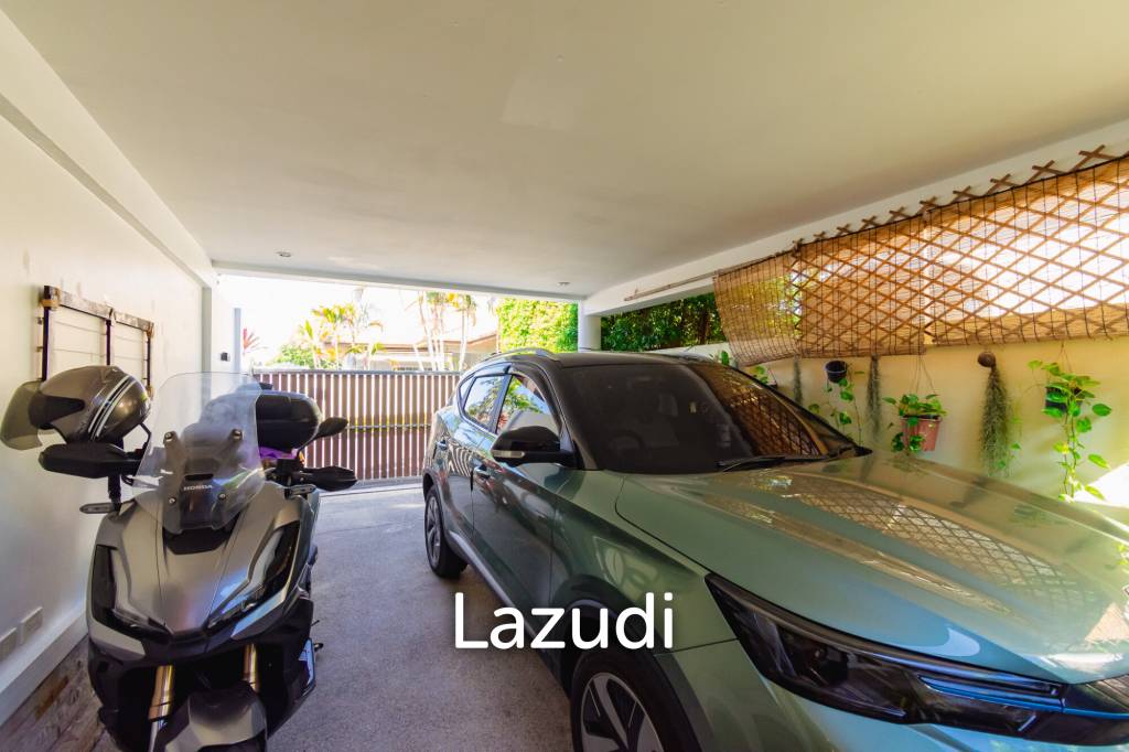 Large Designer 3 bed pool Villa