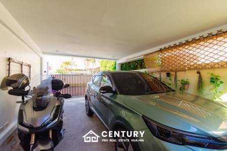 940 ตร.ม 3 เตียง 5 อาบน้ำ วิลล่า For ขาย