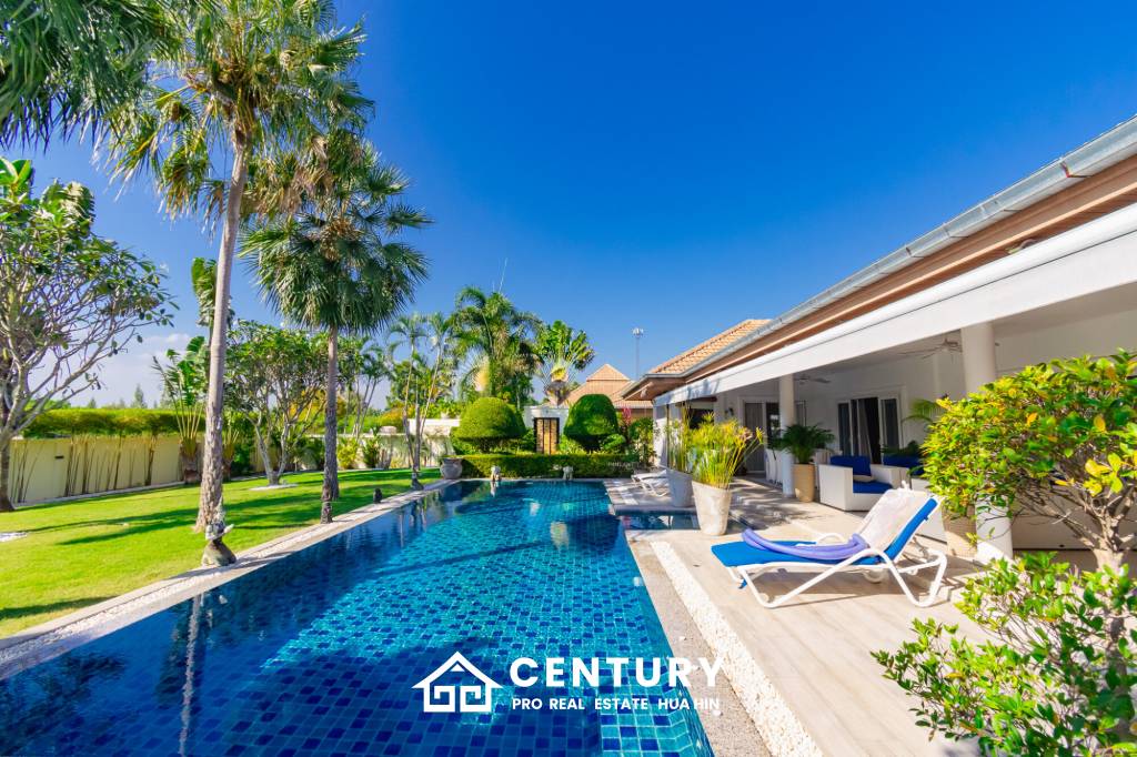 940 ตร.ม 3 เตียง 5 อาบน้ำ วิลล่า For ขาย