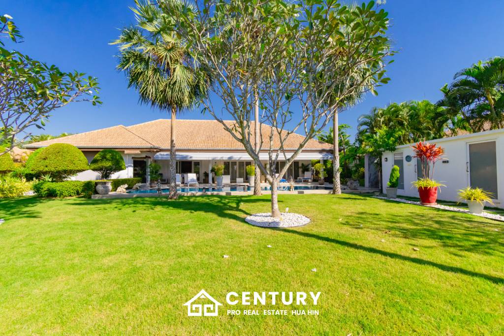 940 ตร.ม 3 เตียง 5 อาบน้ำ วิลล่า For ขาย