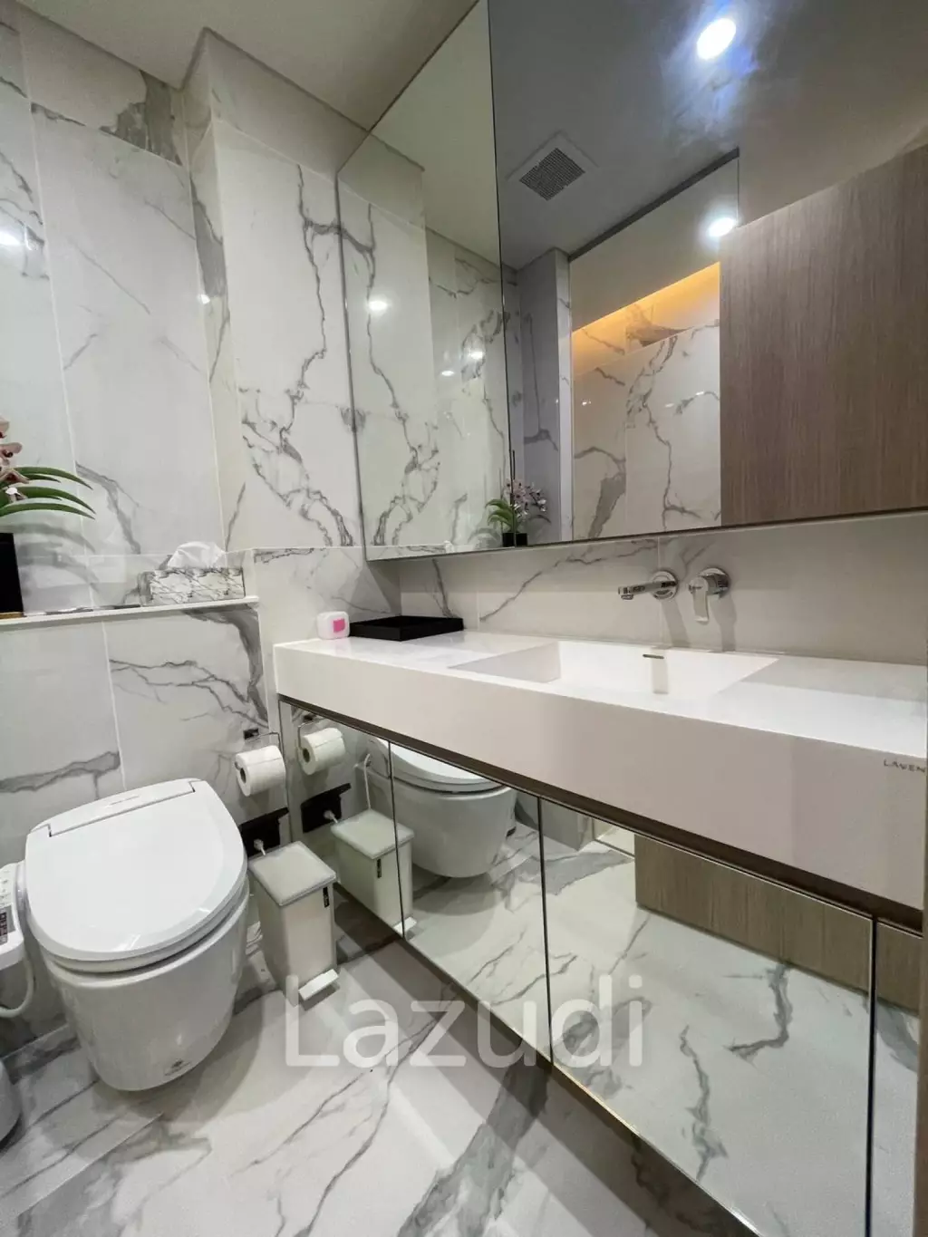 Siamese Exclusive Sukhumvit 42: 3-Bedroom Condo, Fully Furnished, Phra Khanong, Bangkok
