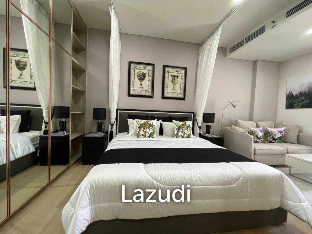Siamese Exclusive Sukhumvit 42: 3-Bedroom Condo, Fully Furnished, Phra Khanong, Bangkok