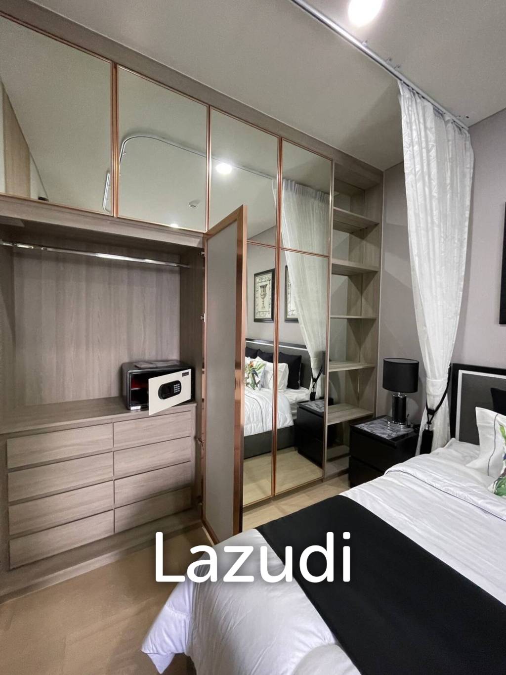 Siamese Exclusive Sukhumvit 42: 3-Bedroom Condo, Fully Furnished, Phra Khanong, Bangkok