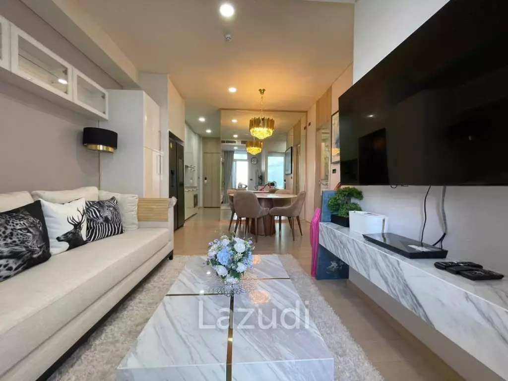 Siamese Exclusive Sukhumvit 42: 3-Bedroom Condo, Fully Furnished, Phra Khanong, Bangkok