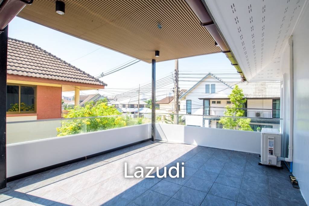 4 Bedrooms 3 Bathrooms 320 SQ.M. Central Park 2 Village