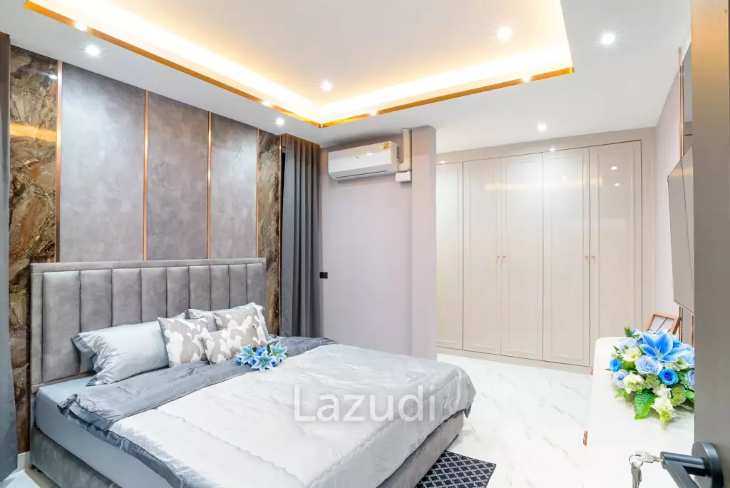 4 Bedrooms 3 Bathrooms 320 SQ.M. Central Park 2 Village
