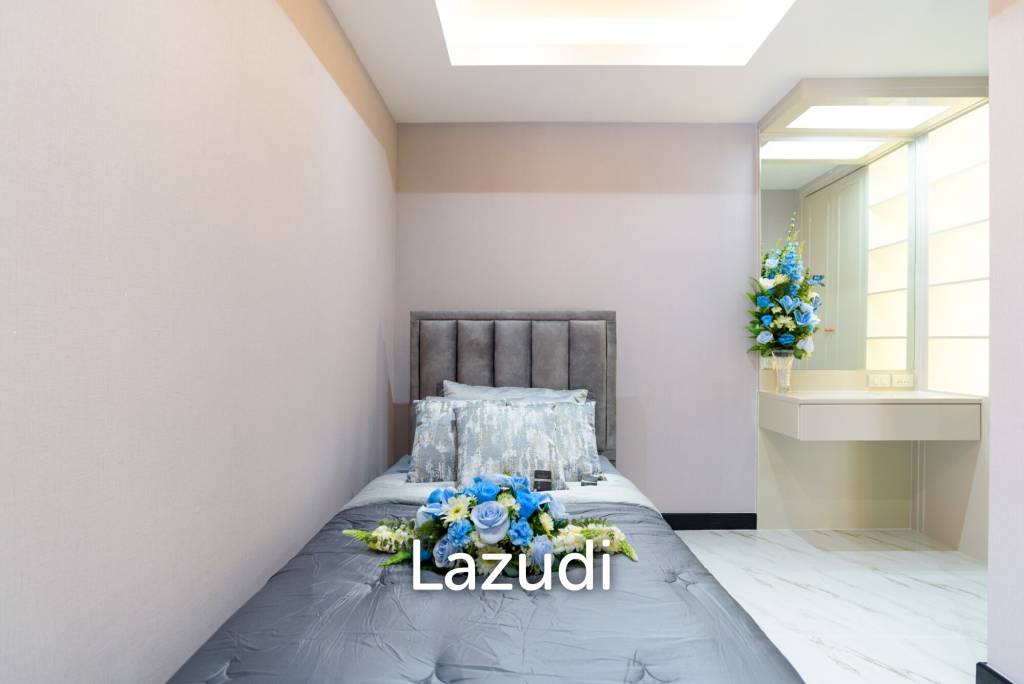 4 Bedrooms 3 Bathrooms 320 SQ.M. Central Park 2 Village