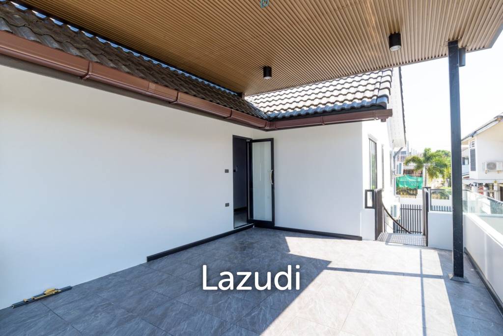4 Bedrooms 3 Bathrooms 320 SQ.M. Central Park 2 Village