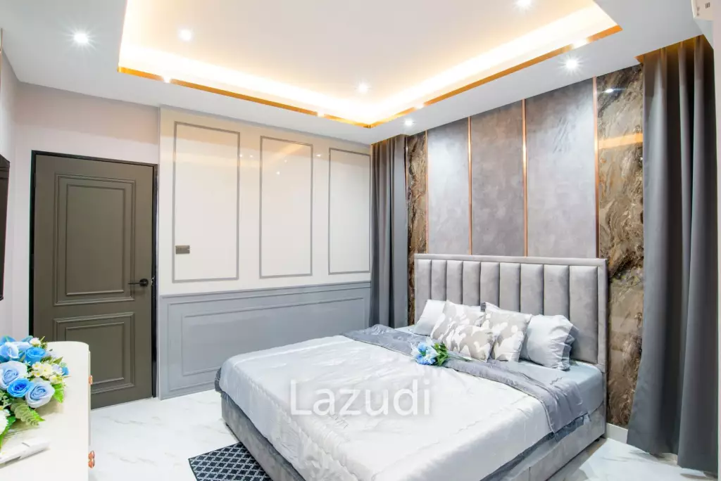 4 Bedrooms 3 Bathrooms 320 SQ.M. Central Park 2 Village