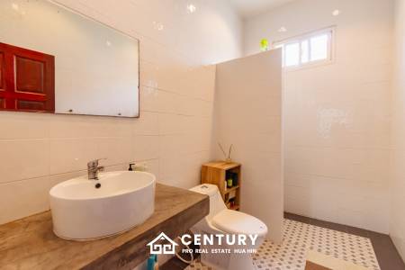 484 ตร.ม 3 เตียง 2 อาบน้ำ วิลล่า For ขาย