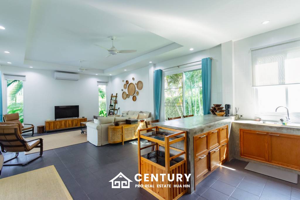 484 ตร.ม 3 เตียง 2 อาบน้ำ วิลล่า For ขาย