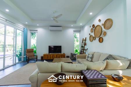 484 ตร.ม 3 เตียง 2 อาบน้ำ วิลล่า For ขาย