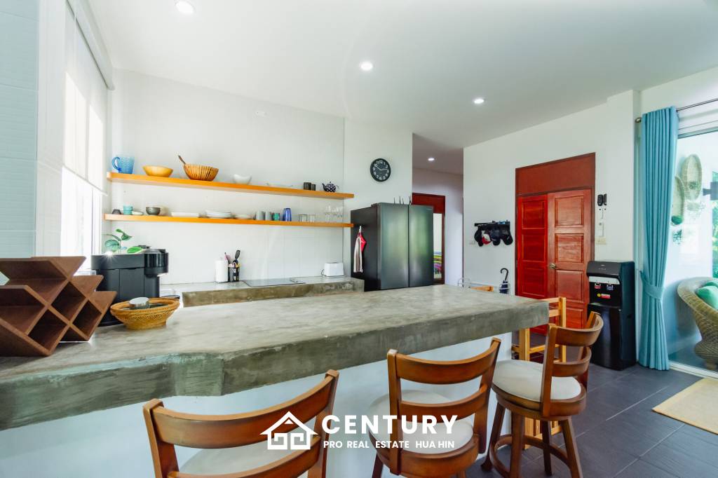 484 ตร.ม 3 เตียง 2 อาบน้ำ วิลล่า For ขาย