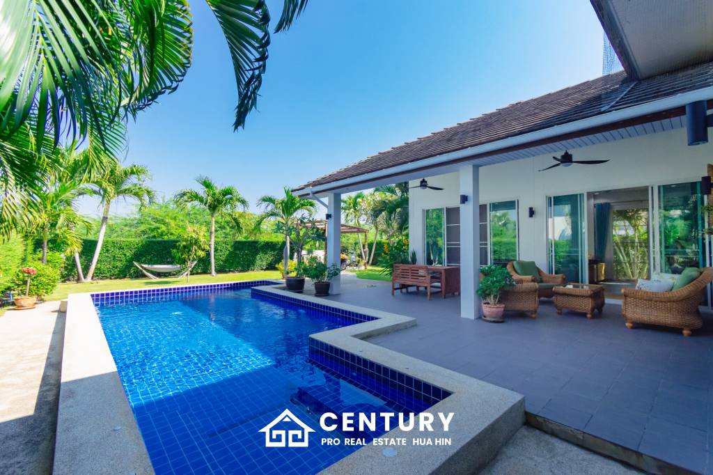 484 ตร.ม 3 เตียง 2 อาบน้ำ วิลล่า For ขาย