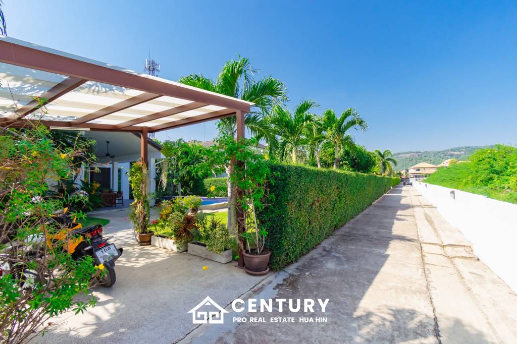 484 ตร.ม 3 เตียง 2 อาบน้ำ วิลล่า For ขาย