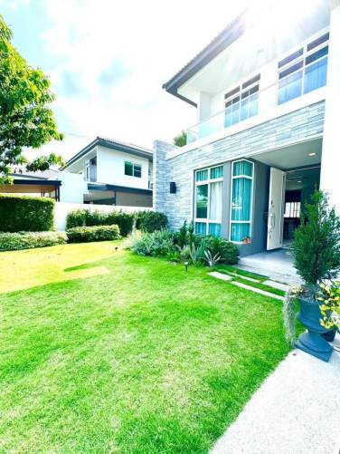 4-Bedroom Detached House for Rent at Siwalee Rasada in Mueang Phuket