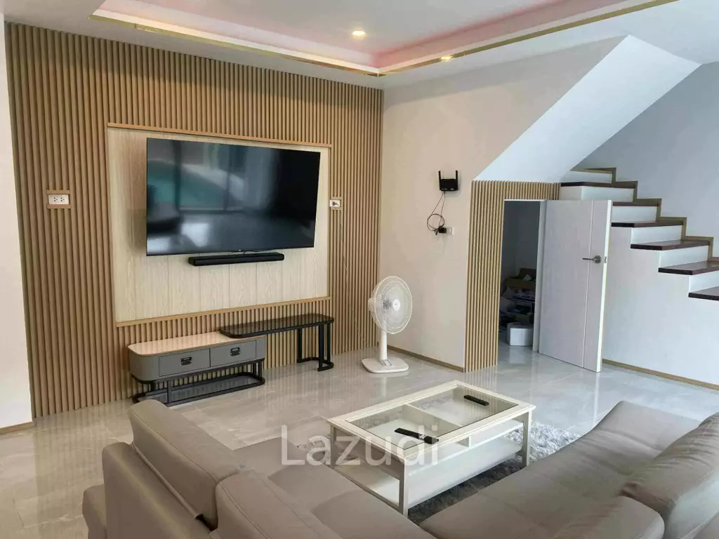 Modern 2-Storey 4-Bedroom Pool Villa for Sale in Kamala