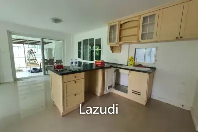 2-Storey 5-Bedroom House for Sale at Land And House Park in Chalong