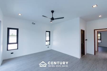 315 ตร.ม 2 เตียง 2 อาบน้ำ วิลล่า For ขาย