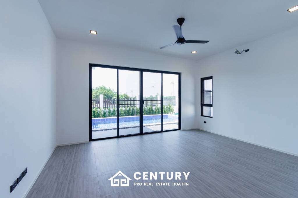 315 ตร.ม 2 เตียง 2 อาบน้ำ วิลล่า For ขาย