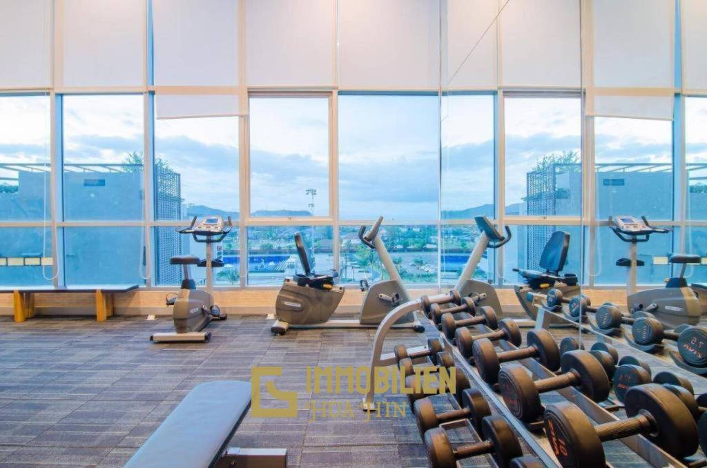 im 25. Stock / voll möbliert / Gemeinschaftspool und Fitnesscenter