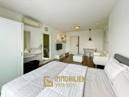 im 25. Stock / voll möbliert / Gemeinschaftspool und Fitnesscenter