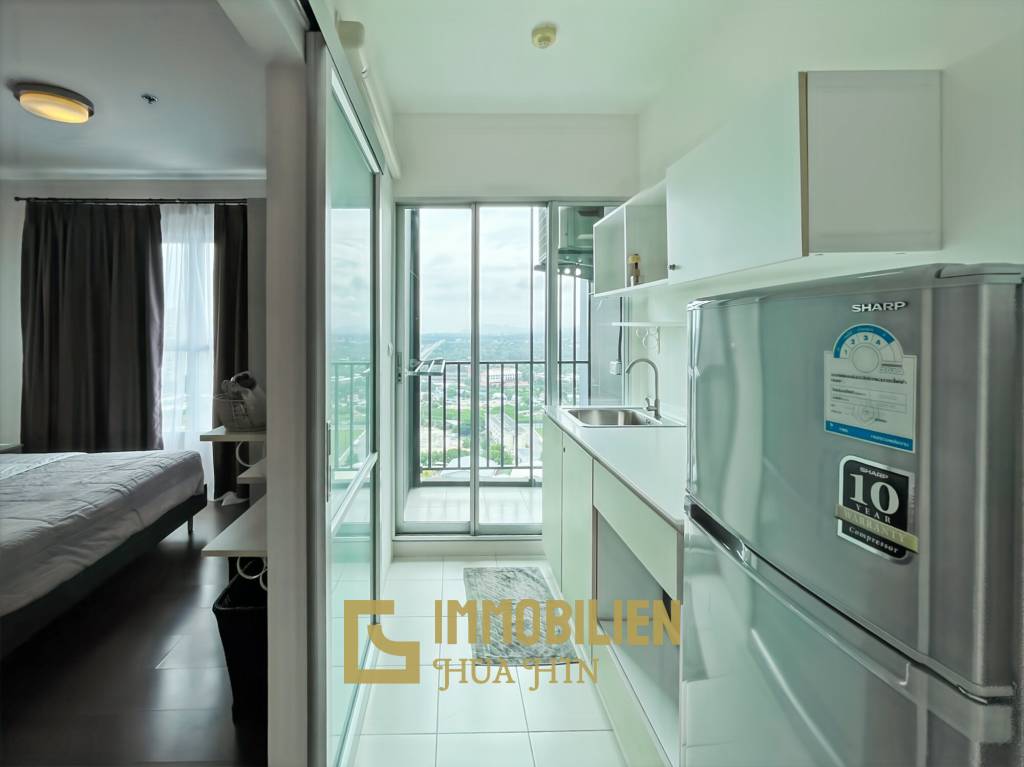 im 25. Stock / voll möbliert / Gemeinschaftspool und Fitnesscenter