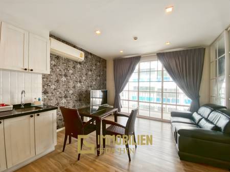 im 5. Stock / voll möbliert / großer Gemeinschaftspool