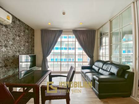 im 5. Stock / voll möbliert / großer Gemeinschaftspool