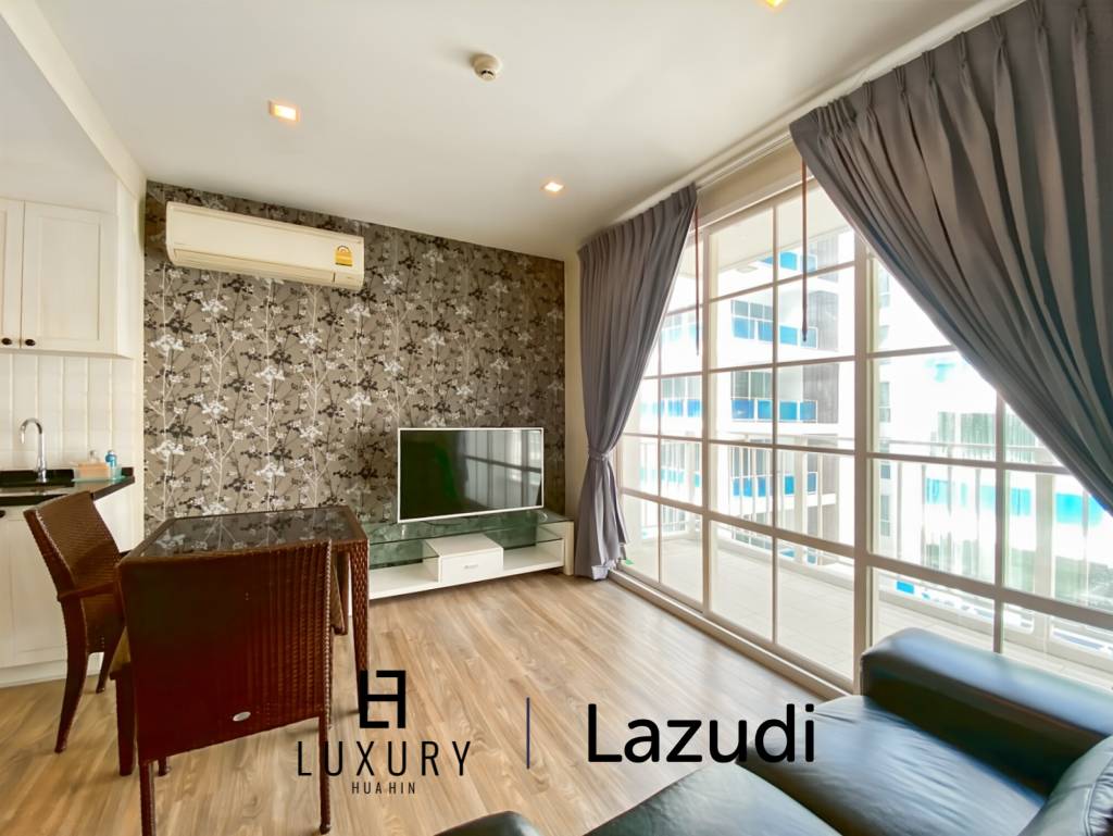 im 5. Stock / voll möbliert / großer Gemeinschaftspool