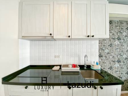 im 5. Stock / voll möbliert / großer Gemeinschaftspool