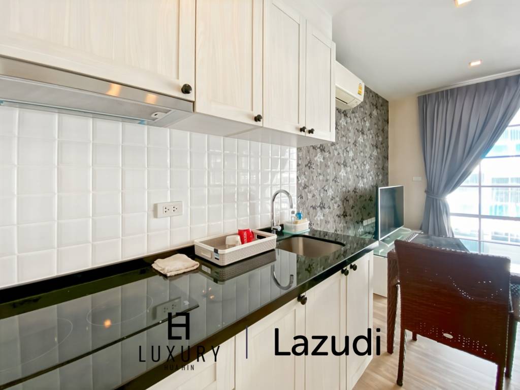 im 5. Stock / voll möbliert / großer Gemeinschaftspool