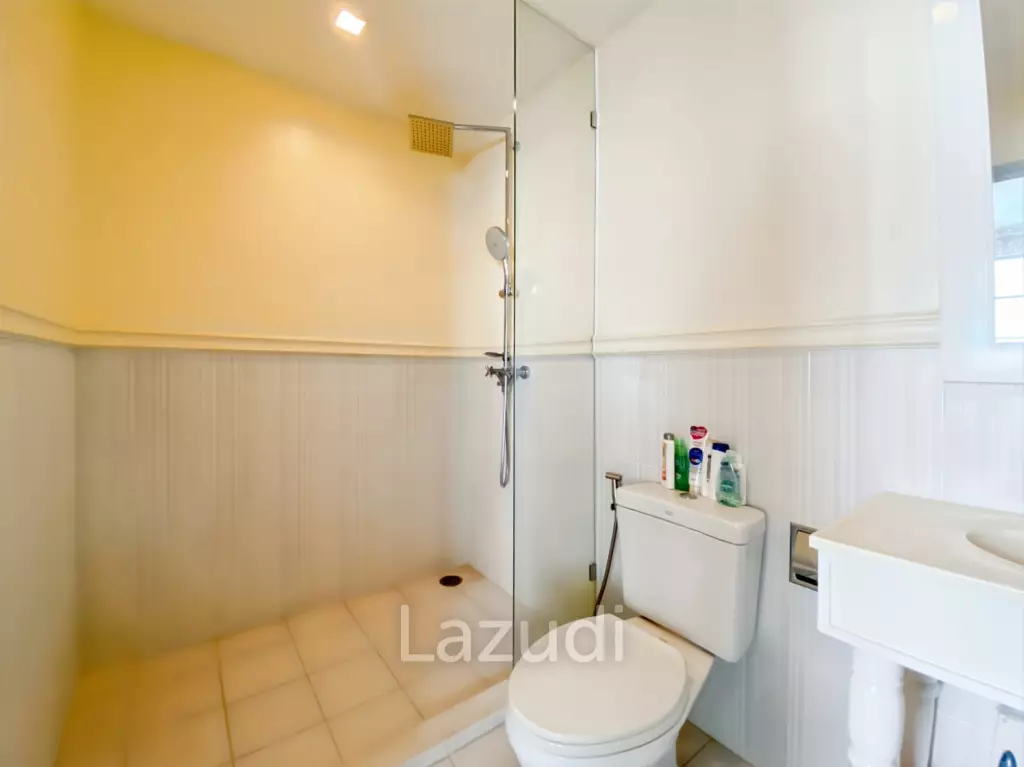 Summer Hua Hin : 1-Bed Condo  41.71 sqm Corner Room on 5th Floor