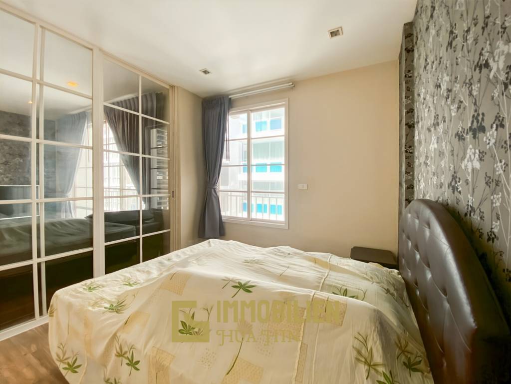 im 5. Stock / voll möbliert / großer Gemeinschaftspool