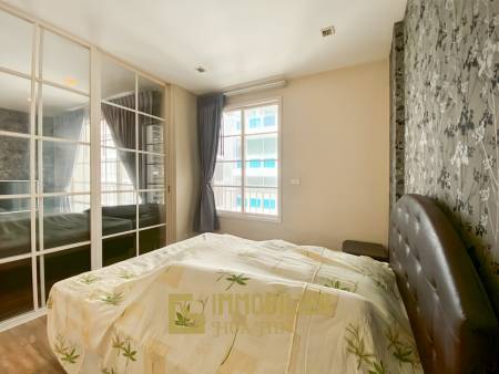 im 5. Stock / voll möbliert / großer Gemeinschaftspool