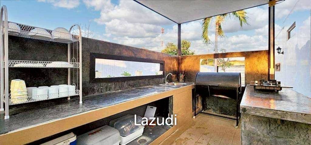 Luxury Pool Villa on Massive Land Plot in Mabprachan