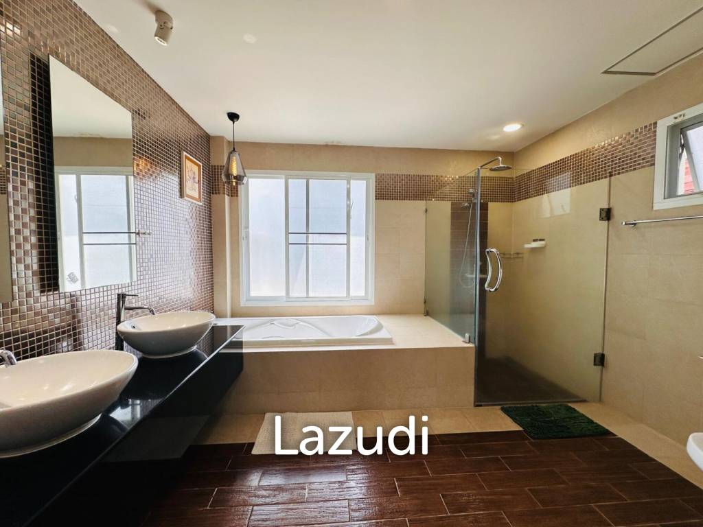 Spacious Single-Storey 3-Bedroom Pool Villa with Private Garden for Sale in Rawai