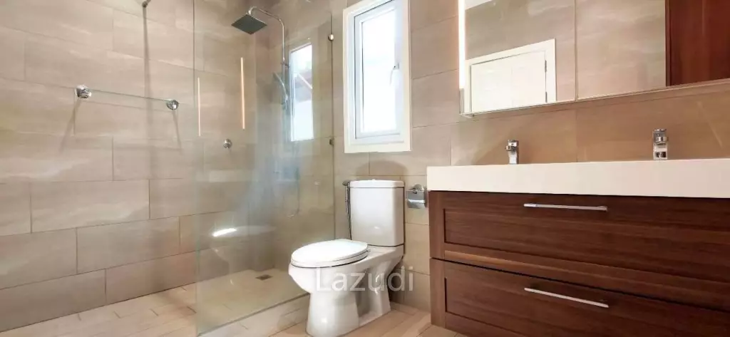 4 Bedroom 3 Bathroom 215 SQ.M. Ban Panalee