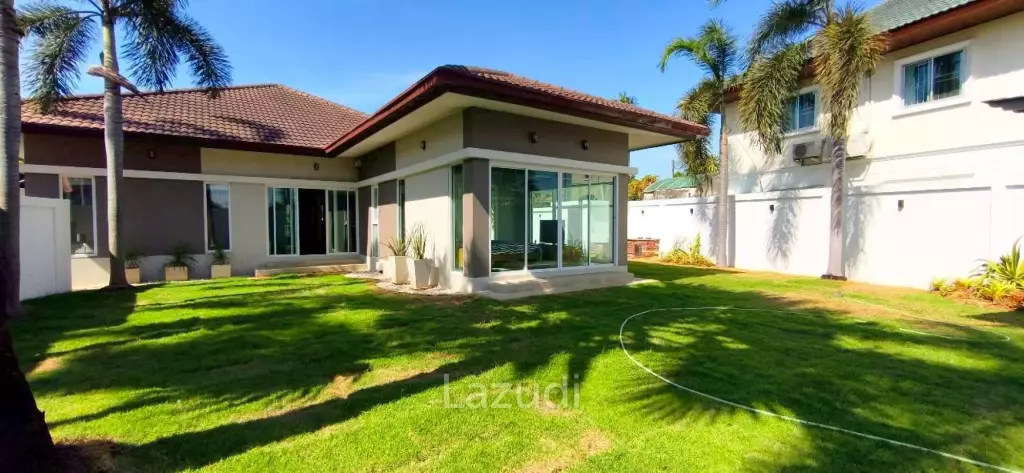 4 Bedroom 3 Bathroom 215 SQ.M. Ban Panalee