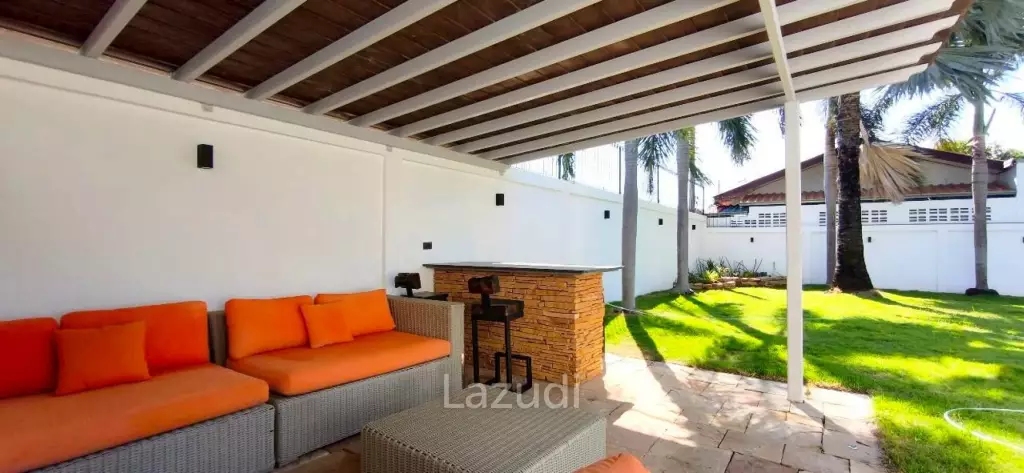 4 Bedroom 3 Bathroom 215 SQ.M. Ban Panalee