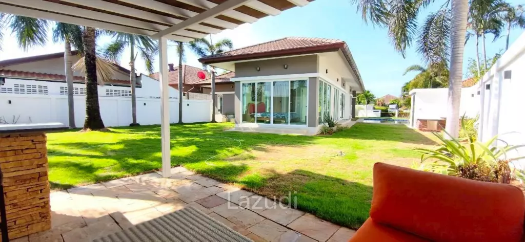 4 Bedroom 3 Bathroom 215 SQ.M. Ban Panalee